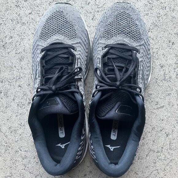 Rarely Used Mizuno Wave Sky 3 Running Shoes Size 11.5 - Picture 1 of 4